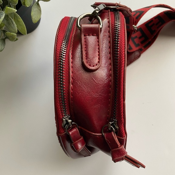 FanPinBag Circle Purse. NWOT - Picture 10 of 14